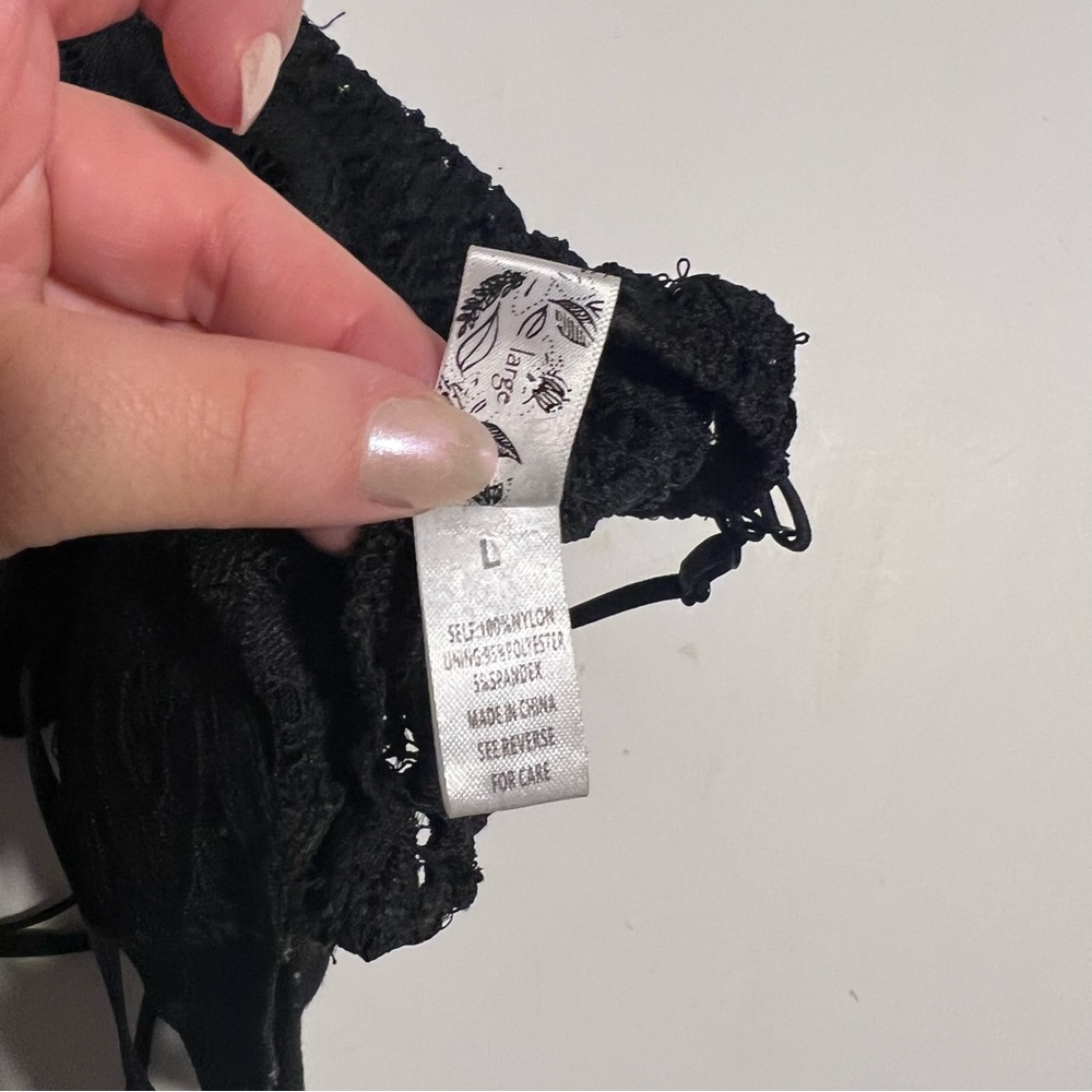Wishlist Lace Padded Bralette - Picture 4 of 7